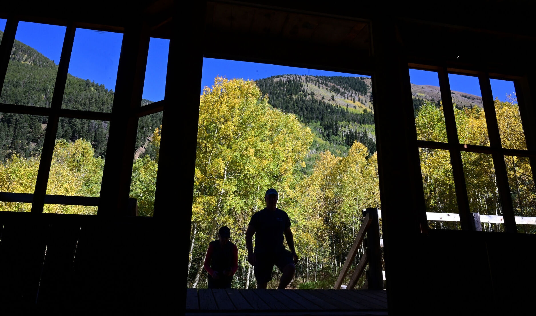 092821-news-aspens 04.JPG